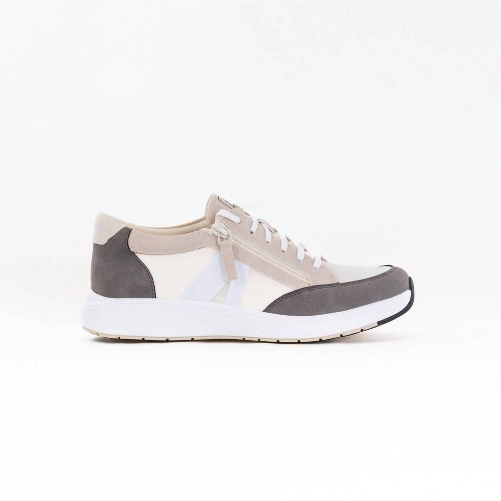 NEW ALEGRIA women's eazeer sneaker in parchment